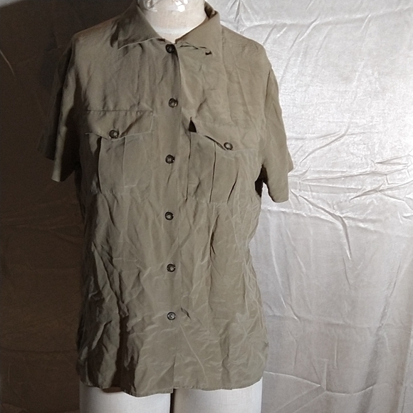 Vintage 90s Tan Brown Short Sleeve 100% Silk Button Down Shirt. Some mild discol - Picture 2 of 10